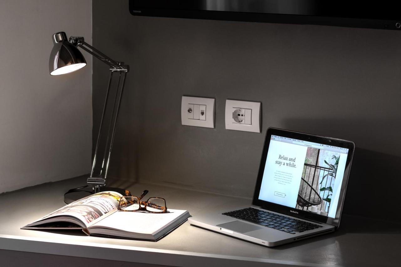 N - Space Modern Guestrooms Рим Экстерьер фото